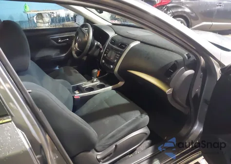 2015 Nissan Altima 2.5 Sv from USA, damaged, VIN 1N4AL3AP8FC150962